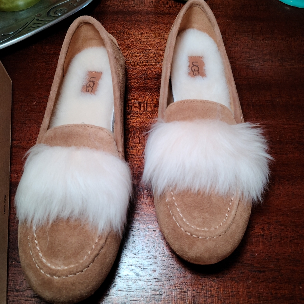 Ugg wisp loafers size 5